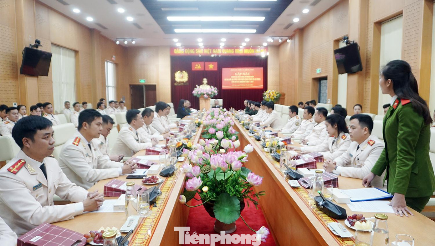 Toàn cảnh buổi gặp mặt.