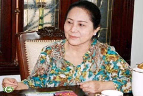 Chủ nhân của xe "khủng" - bà Dương Thị Bạch Diệp - Giám đốc công ty đầu tư kinh doanh địa ốc Diệp Bạch Dương. Chủ nhân của xe