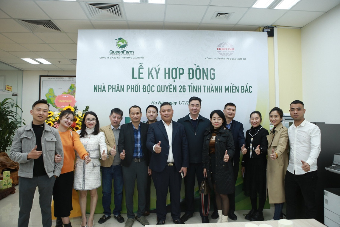 Nhất Gia Group chụp ảnh kỷ niệm cùng đối tác, nhà phân phối tại buổi lễ Nhất Gia Group chụp ảnh kỷ niệm cùng đối tác, nhà phân phối tại buổi lễ