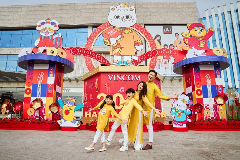 Bộ “Ngũ Cat Lâm Mall” với 5 chú mèo khổng lồ mang ngộ nghĩnh, đáng yêu mang may mắn, tài lộc “đổ bộ” Vincom Mega Mall Smart City Bộ “Ngũ Cat Lâm Mall” với 5 chú mèo khổng lồ mang ngộ nghĩnh, đáng yêu mang may mắn, tài lộc “đổ bộ” Vincom Mega Mall Smart City