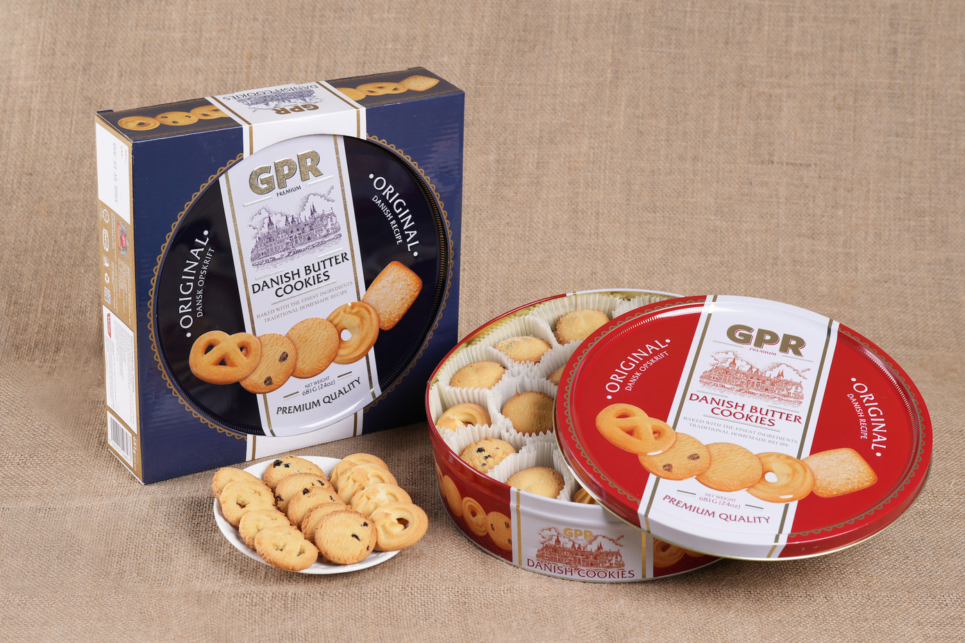 Danish Butter Cookies được làm theo công thức từ Đan Mạch với hương vị thượng hạng.