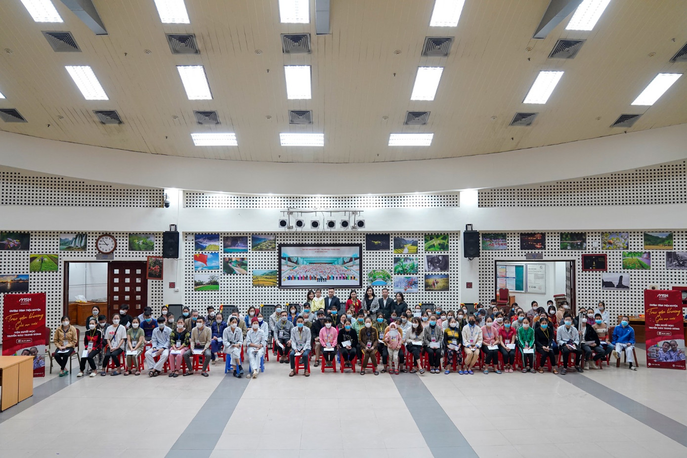 116 suất quà được MSH Group gửi đến các bệnh nhân và bệnh nhi ung thư tại Viện Huyết học – Truyền máu Trung ương