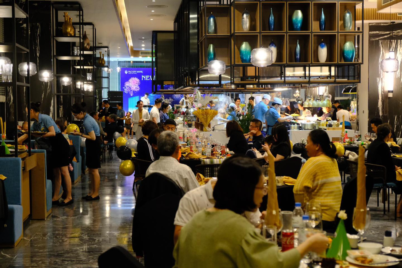 Các nhà hàng tại FLC Hotels &amp; Resorts tăng cường công suất để phục vụ khách nghỉ Tết Nguyên Đán 2023.