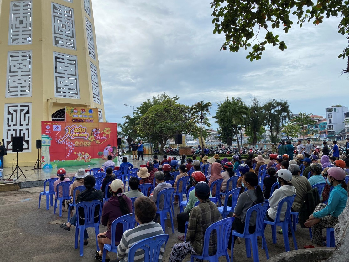Chương trình Tết Yêu thương nhận được sự quan tâm đặc biệt của người dân Phan Thiết