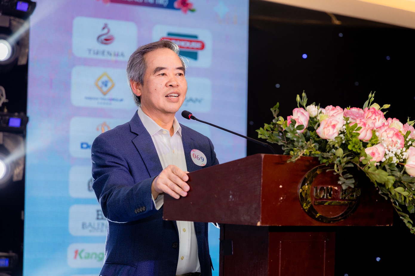 Ông Nguyễn Văn Bình – Chủ tịch Câu lạc bộ Golf Relax phát biểu tại đêm Gala Ông Nguyễn Văn Bình – Chủ tịch Câu lạc bộ Golf Relax phát biểu tại đêm Gala