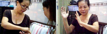 Bà Hạnh đang “trổ tài” coi chỉ tay cho phóng viên... và “tung chưởng” . Bà Hạnh đang “trổ tài” coi chỉ tay cho phóng viên... và “tung chưởng”