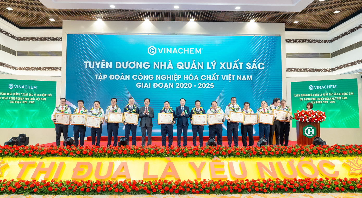 Các cá nhân được khen thưởng danh hiệu Nhà quản lý xuất sắc Tập đoàn Công nghiệp Hóa chất Việt Nam giai đoạn 2020 - 2025.
