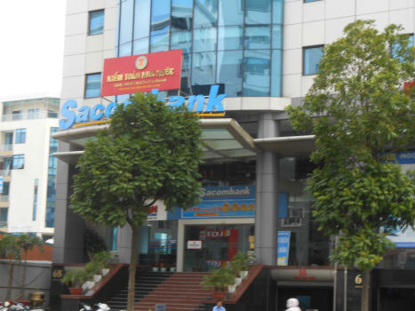 Thời điểm cuối năm khách hàng đến vay vốn để mua BĐS hấu như không có. Ảnh NL. Thời điểm cuối năm khách hàng đến vay vốn để mua BĐS hấu như không có. Ảnh NL