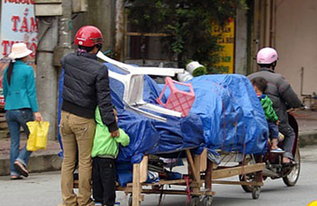 Một loại hình xe chuyên chở quen thuộc tại Sa Pa - Lào Cai