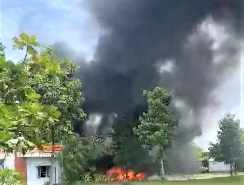 Bãi giữ xe vi phạm bốc cháy