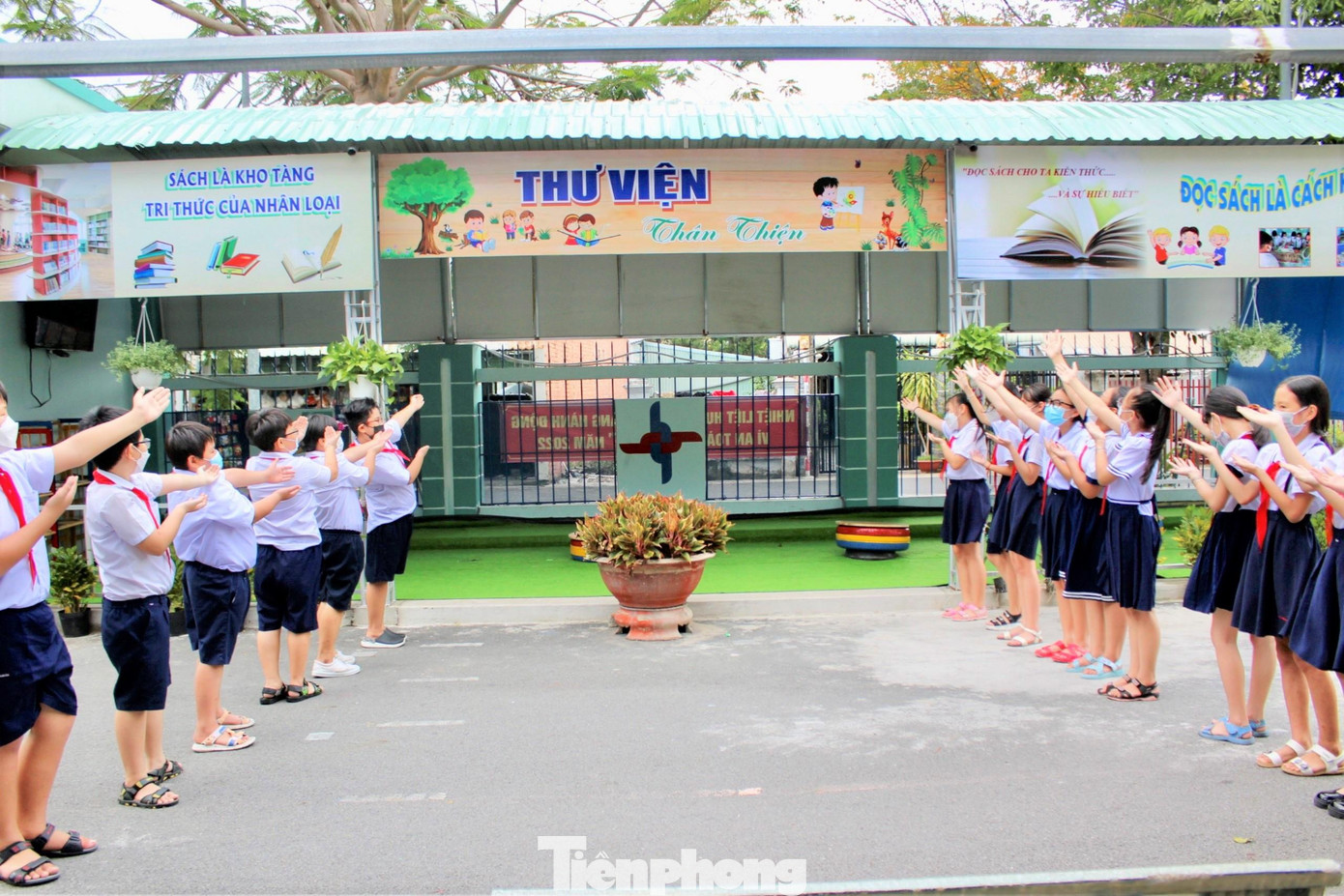 Ra mắt không gian đọc sách "mở trang sách - vẽ ước mơ" và tủ sách Bác Hồ Ra mắt không gian đọc sách "mở trang sách - vẽ ước mơ" và tủ sách Bác Hồ