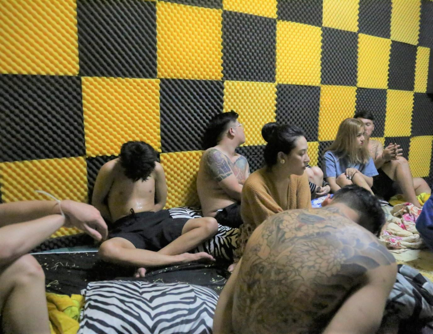 Các đối tượng sử dụng ma túy bị bắt quả tang