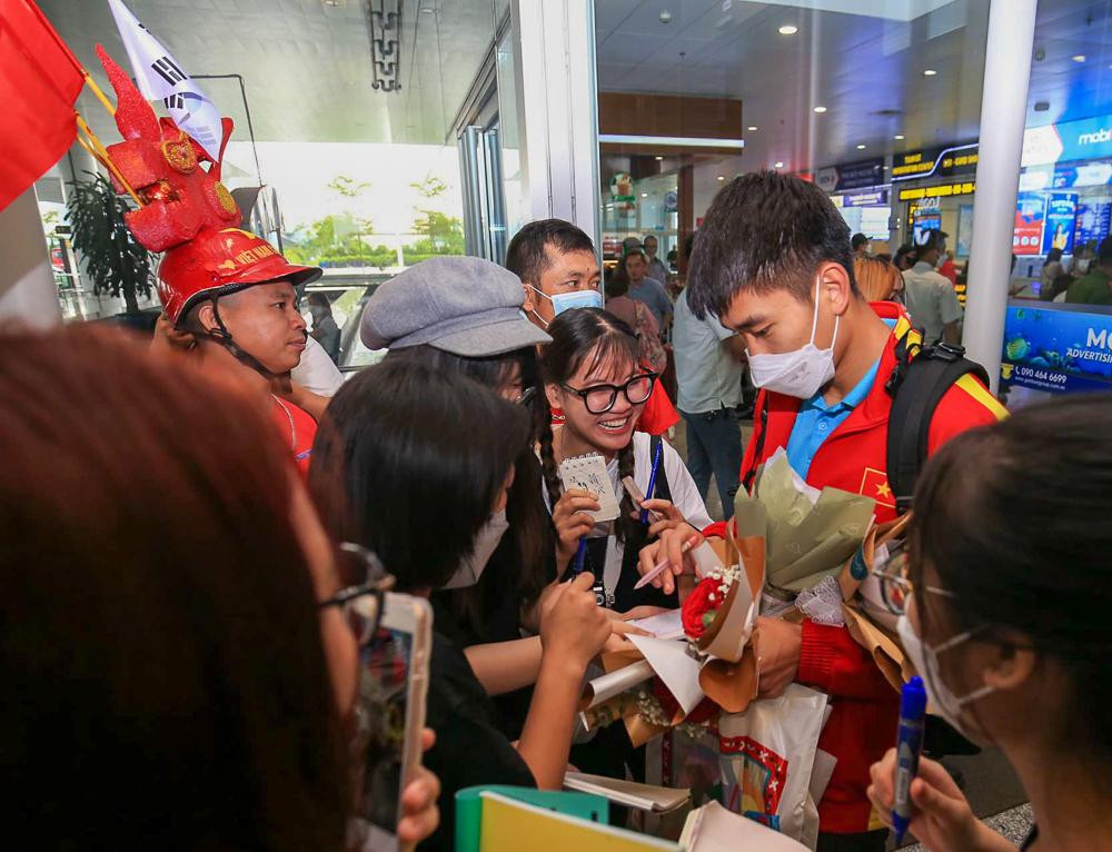 Ngay sau khi về đến Hà Nội, đội tuyển U23 Việt Nam sẽ giải tán để cầu thủ trở về câu lạc bộ tham dự giải bóng đá chuyên nghiệp 2022.