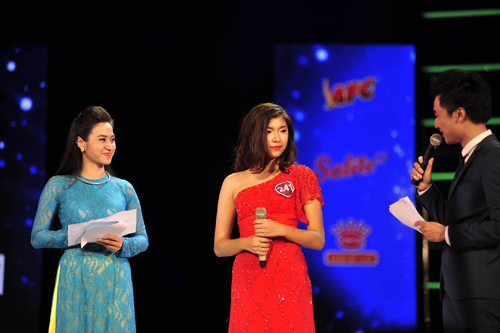 Trong phần thi hỏi đáp, khi được Nhà Thiết kế áo dài Liên Hương hỏi về hôn nhân đồng giới, thí sinh Ánh Quỳnh (SBD 241) trả lời: vì mỗi con người có một cảm xúc cảm nhận khác nhau, điều này không sai trái nhưng nó sẽ hợp lý hơn trong tương lai 