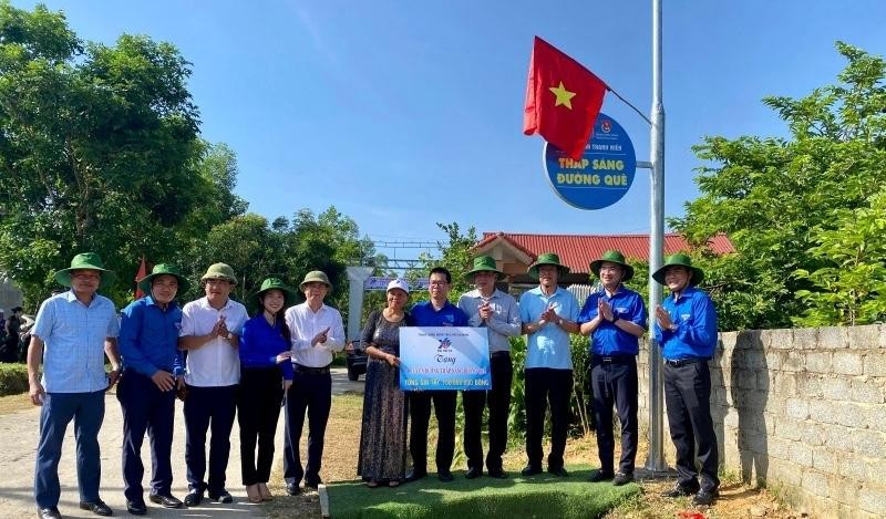 Nhiều hoạt động diễn ra trong ngày lễ ra quân Ngày cao điểm tình nguyện chung tay xây dựng nông thôn mới tại huyện Như Xuân (Thanh Hoá).