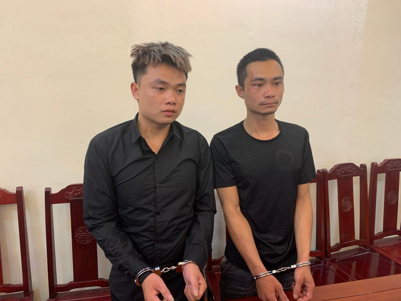 Hai đối tượng bị bắt giữ. Hai đối tượng bị bắt giữ.