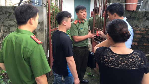 Bắt giam 2 cán bộ liên quan vụ sửa điểm thi tại Hòa Bình ảnh 1