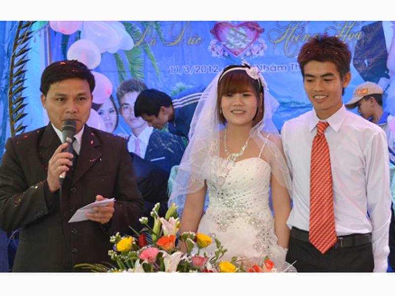Đám cưới nếp sống mới giản dị, tiết kiệm của chú rể Đào Văn Đức và cô dâu Hồ Thị Hoa