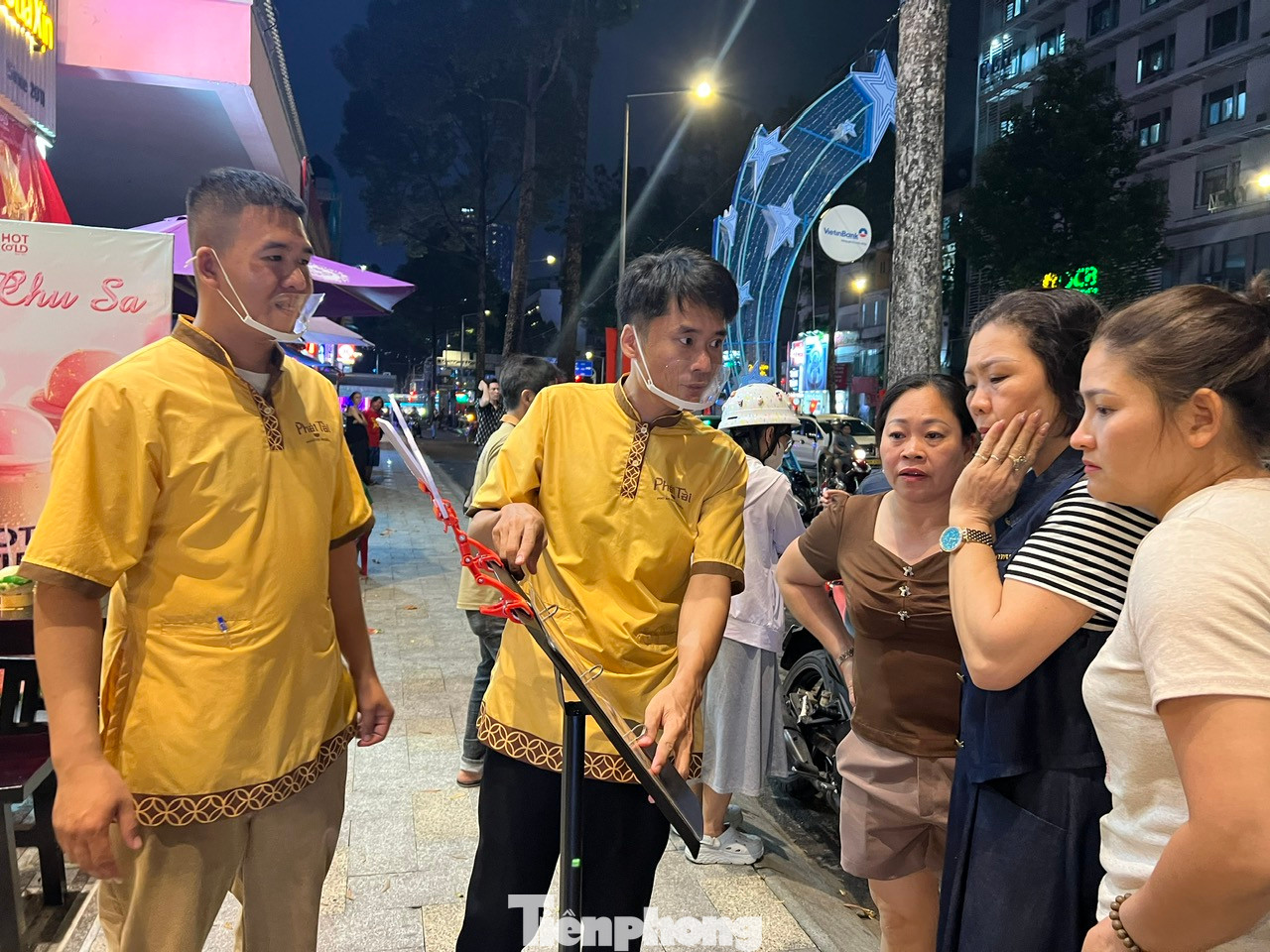 Món ăn ngon, quán ăn không tăng giá, không phụ thu dịp lễ, nhân viên nhiệt tình là các "điểm cộng" để khách hàng lựa chọn đến ăn uống trong những ngày này.