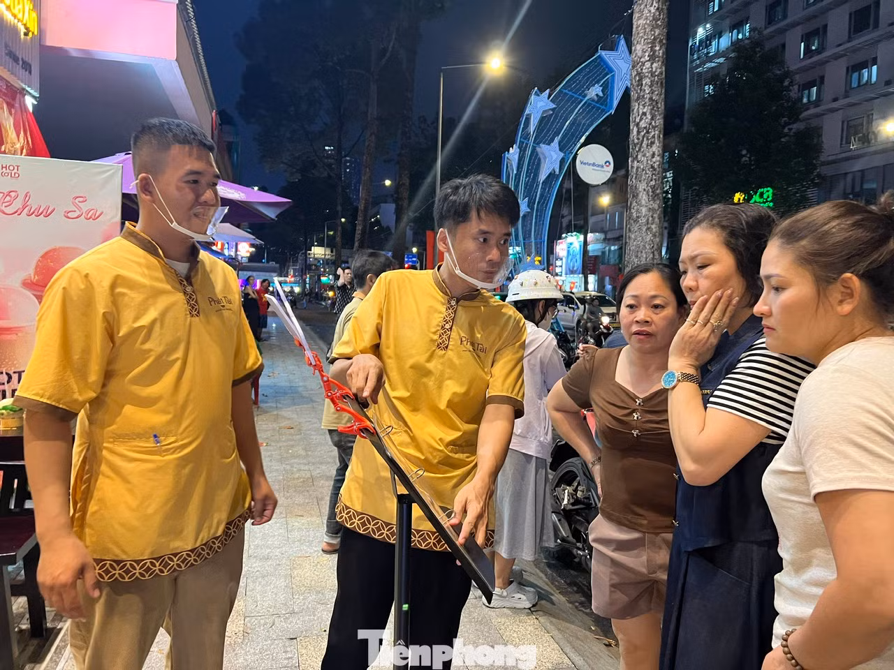 Món ăn ngon, quán ăn không tăng giá, không phụ thu dịp lễ, nhân viên nhiệt tình là các "điểm cộng" để khách hàng lựa chọn đến ăn uống trong những ngày này.