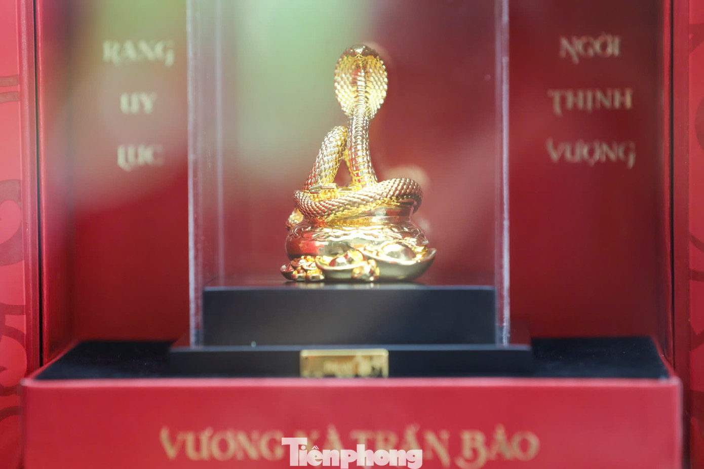 Nhiều sản phẩm trang sức vào ngày vía Thần tài.