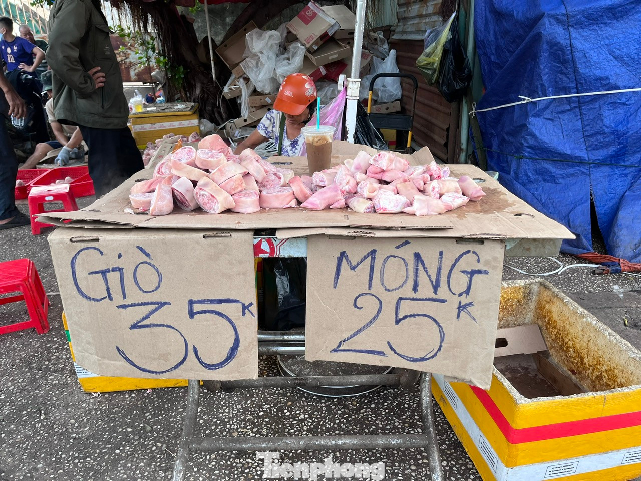 Heo nhập khẩu có giá rẻ chỉ bằng một nửa thịt heo trong nước Heo nhập khẩu có giá rẻ chỉ bằng một nửa thịt heo trong nước