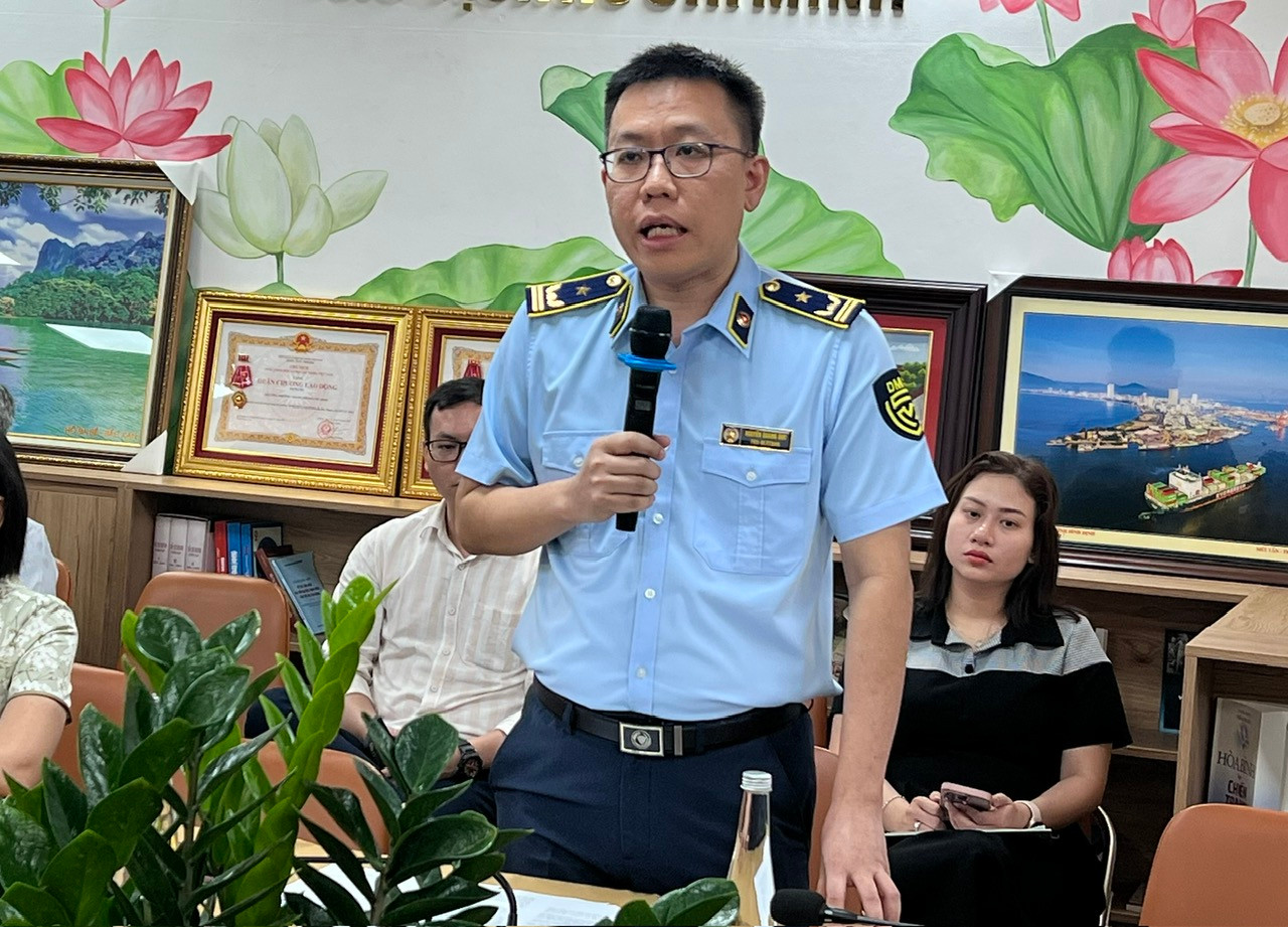 Ông Nguyễn Quang Huy - Phó Chi cục trưởng Chi cục Quản lý thị trường TPHCM. Ông Nguyễn Quang Huy - Phó Chi cục trưởng Chi cục Quản lý thị trường TPHCM.