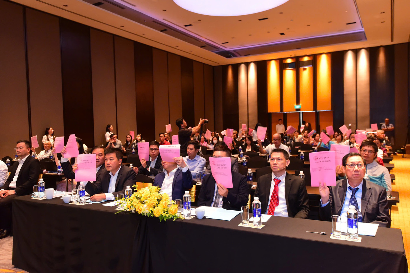 Các cổ đông đồng ý không bán 24,03% cổ phần KIDO Foods, không đồng ý chuyển nhượng nhãn hiệu Celano, Merino và KIDO. Các cổ đông đồng ý không bán 24,03% cổ phần KIDO Foods, không đồng ý chuyển nhượng nhãn hiệu Celano, Merino và KIDO.