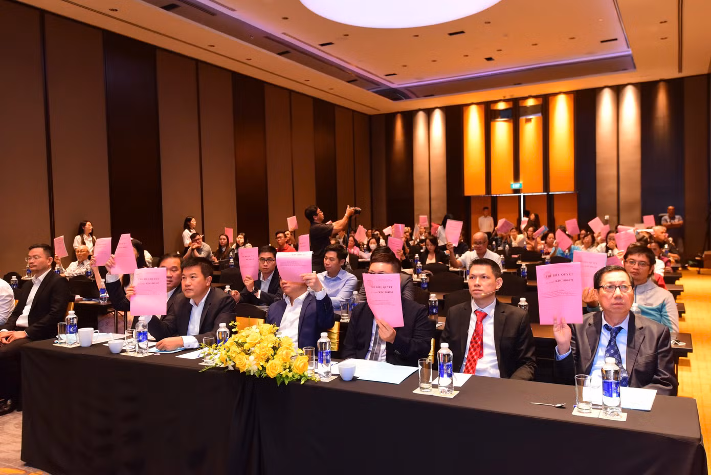 Các cổ đông đồng ý không bán 24,03% cổ phần KIDO Foods, không đồng ý chuyển nhượng nhãn hiệu Celano, Merino và KIDO. Các cổ đông đồng ý không bán 24,03% cổ phần KIDO Foods, không đồng ý chuyển nhượng nhãn hiệu Celano, Merino và KIDO.