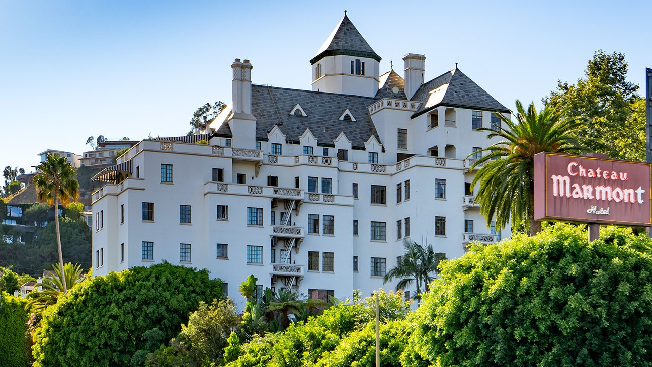 Chateau Marmont được yêu thích vì chấp nhận những thói quen kỳ lạ nhất của khách. Ảnh: GC. Chateau Marmont được yêu thích vì chấp nhận những thói quen kỳ lạ nhất của khách. Ảnh: GC.