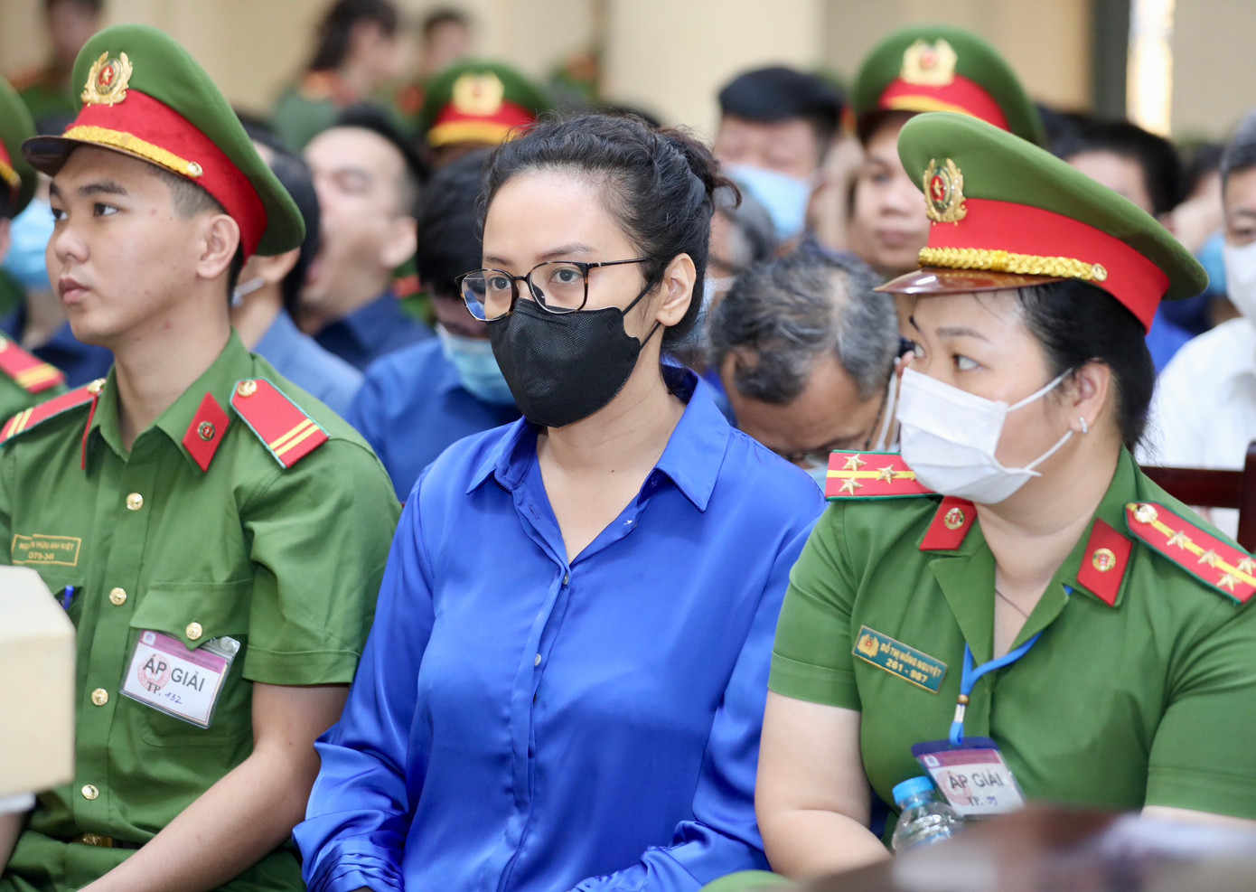 Bị cáo Trương Huệ Vân - cháu gái bà Trương Mỹ Lan được Viện Kiểm sát đề nghị giảm mức phạt tù. Ảnh: Duy Anh. Bị cáo Trương Huệ Vân - cháu gái bà Trương Mỹ Lan được Viện Kiểm sát đề nghị giảm mức phạt tù. Ảnh: Duy Anh.