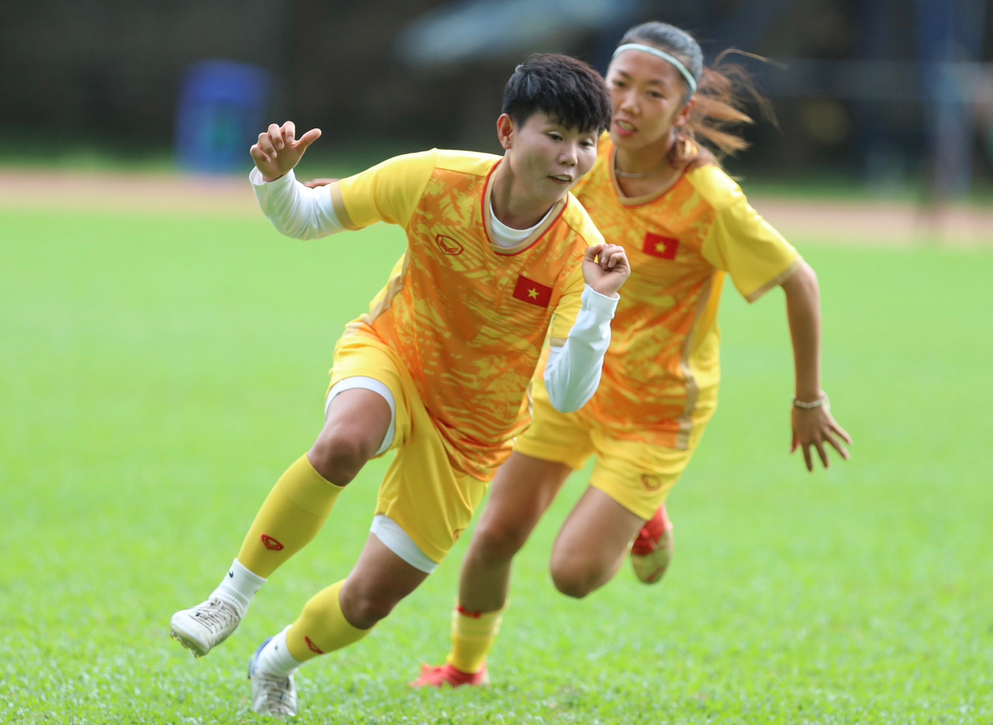 Không khí buổi tập vì vậy diễn ra thoải mái, vui vẻ. BHL đội tuyển Việt Nam muốn các cầu thủ có tâm lý thoải mái, giảm thiểu áp lực trước trận đấu quyết định. Không khí buổi tập vì vậy diễn ra thoải mái, vui vẻ. BHL đội tuyển Việt Nam muốn các cầu thủ có tâm lý thoải mái, giảm thiểu áp lực trước trận đấu quyết định.