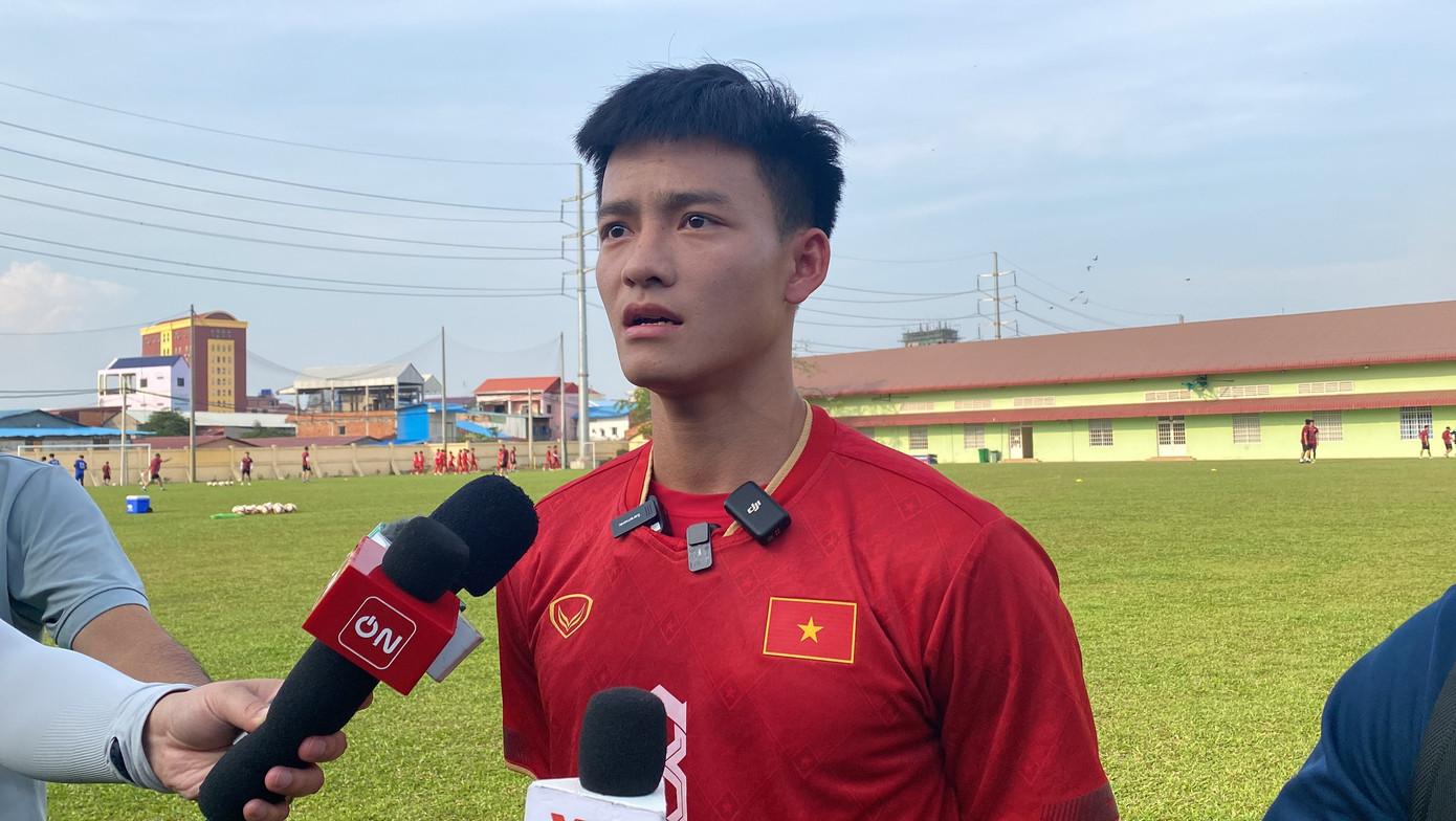 Nguyễn Thanh Nhàn tự tin U22 Việt Nam có lợi thế lớn và sẽ giành chiến thắng trước U22 Malaysia. (ảnh Hữu Phạm)