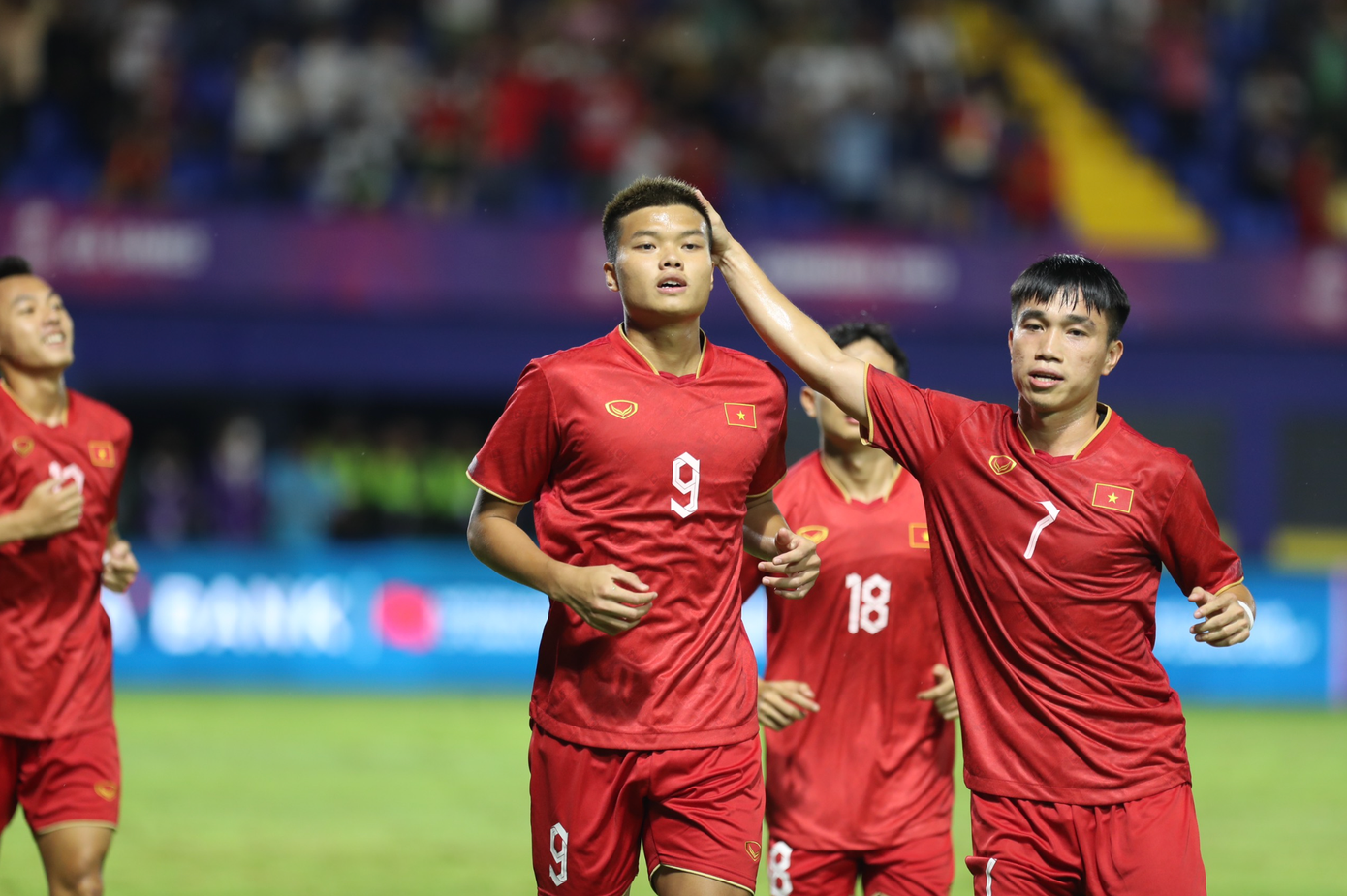 U22 Việt Nam sẽ thêm tự tin trong hành trình bảo vệ HCV nếu giành kết quả tốt trước U22 Thái Lan (ảnh Hữu Phạm) U22 Việt Nam sẽ thêm tự tin trong hành trình bảo vệ HCV nếu giành kết quả tốt trước U22 Thái Lan (ảnh Hữu Phạm)