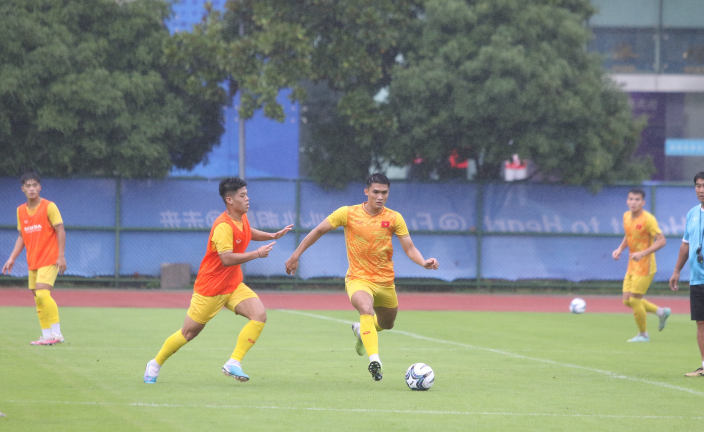 Các cầu thủ Olympic Việt Nam cần thêm những thất bại lớn để trưởng thành (ảnh Anh Đoàn)