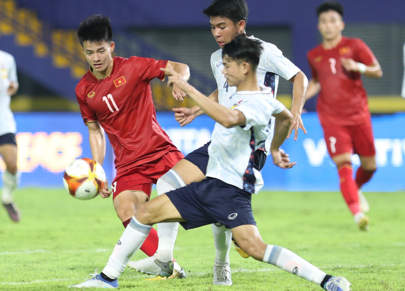 U22 Việt Nam cần màn trình diễn tốt trước U22 Singapore, hơn những gì đã thể hiện trước U22 Lào. (ảnh Hữu Phạm) U22 Việt Nam cần màn trình diễn tốt trước U22 Singapore, hơn những gì đã thể hiện trước U22 Lào. (ảnh Hữu Phạm)