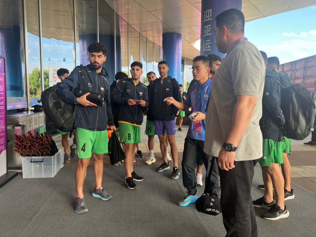 Nhiều đội bóng đã có mặt tại Hàng Châu, trong hình là Iran thậm chí đến sớm từ 3 ngày trước để rèn quân (ảnh Tiểu Phùng)