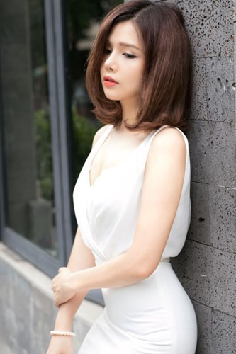 Mọi người xếp hàng xem cảnh nóng khiến Phanh Lee... rất ngượng ảnh 3