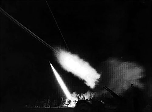 'Pháo đài bay' B-52 và SAM-2 'nối tầng' ảnh 5