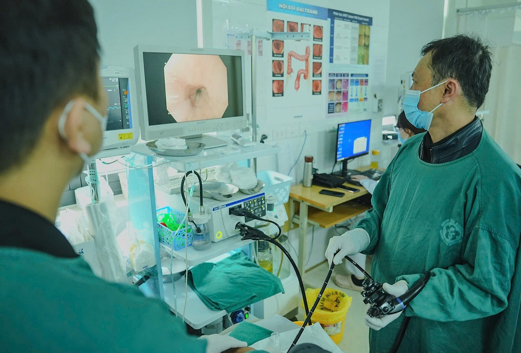 Nên đến bệnh viện khám ngay khi cơ thể có những dấu hiệu bất thường. Ảnh: Bệnh viện Bạch Mai cung cấp