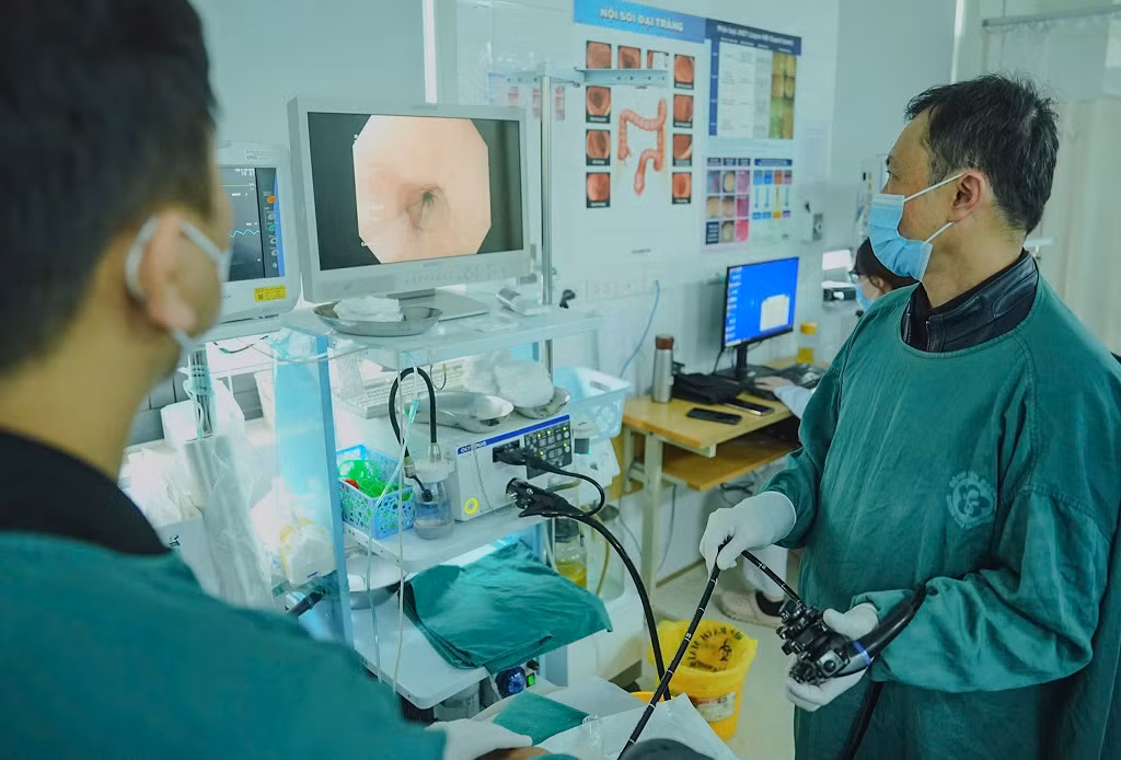 Nên đến bệnh viện khám ngay khi cơ thể có những dấu hiệu bất thường. Ảnh: Bệnh viện Bạch Mai cung cấp