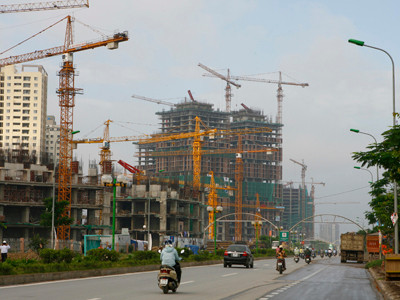 Đất đai và các công trình xây dựng được xem là lĩnh vực nhạy cảm. ảnh: Hồng Vĩnh