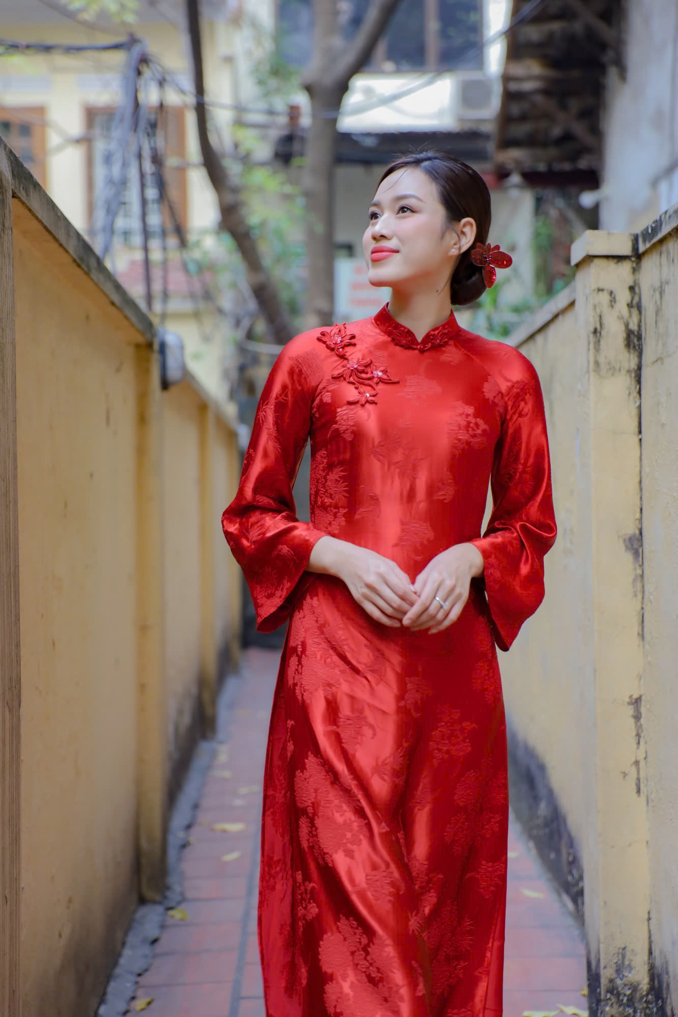 Cô cho biết sẽ trao đổi với gia đình người yêu để xem có thoải mái chia sẻ thông tin về đám cưới trước truyền thông hay muốn riêng tư, kín đáo.