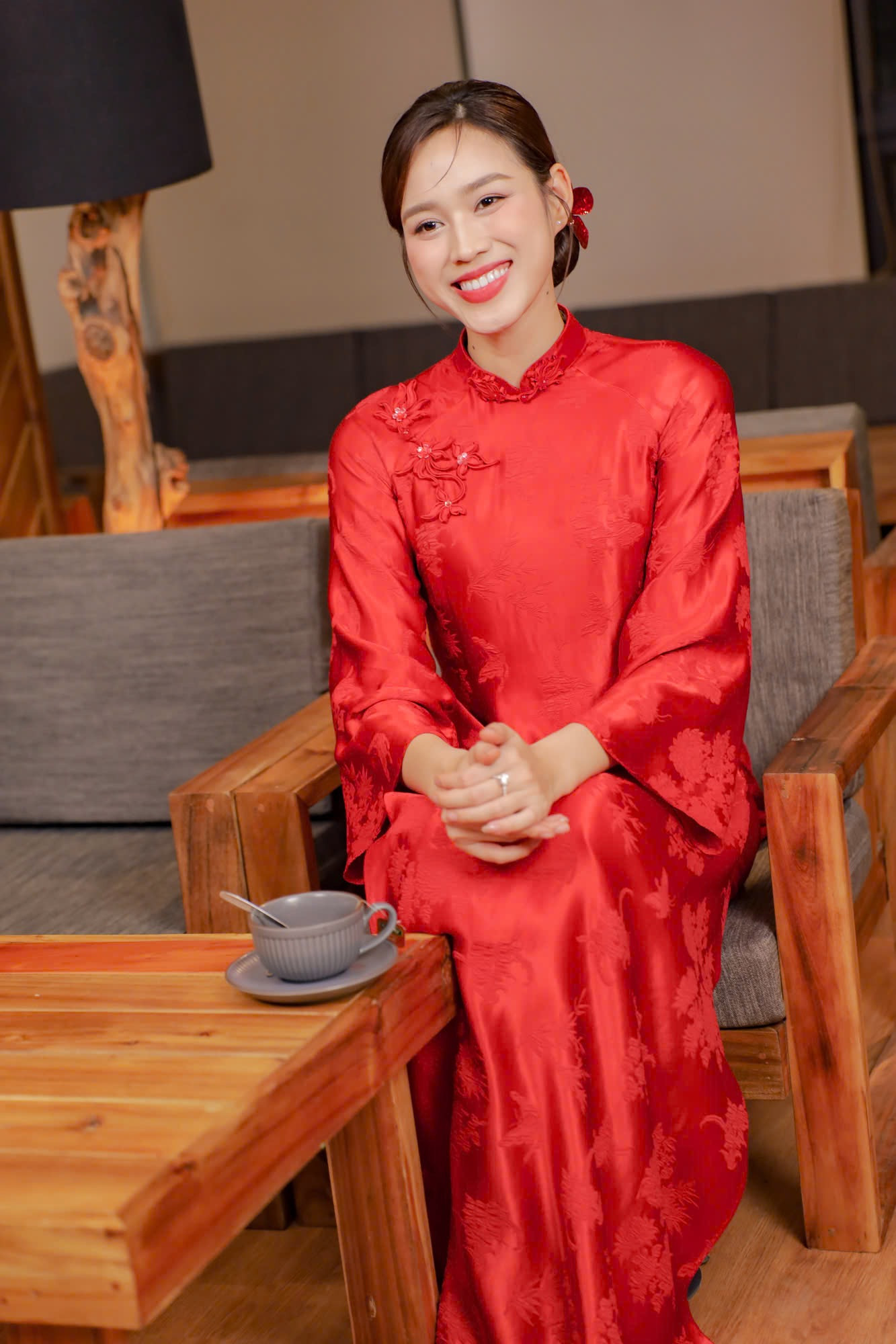 Đỗ Thị Hà nói trước đây, quan điểm, tiêu chuẩn về người yêu của cô thiên về yếu tố màu mè, bên ngoài. Càng ngày tiêu chuẩn của cô về người bạn đời càng đi sâu vào các yếu tố bên trong.