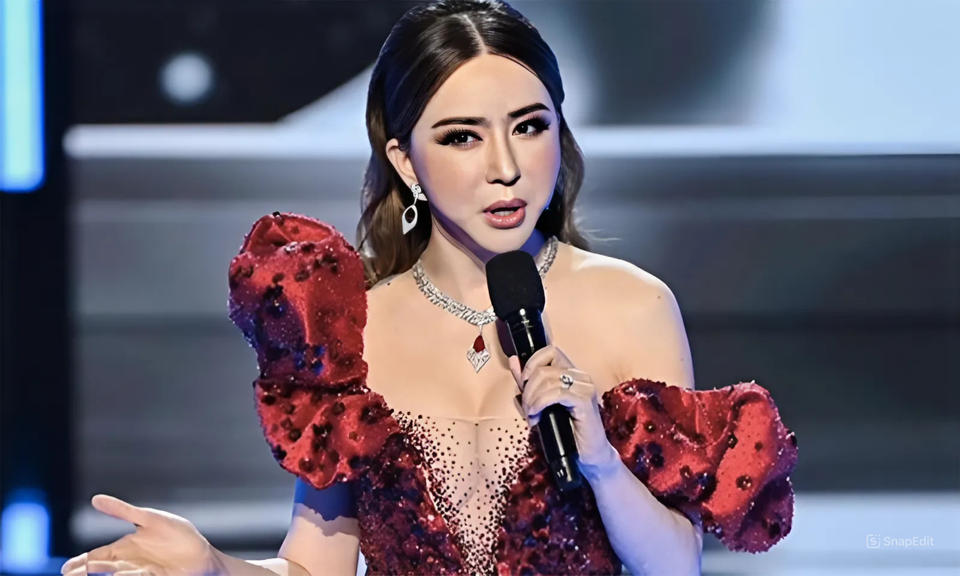 Nữ tỷ phú chuyển giới Anne Jakkaphong Jakrajutatip.