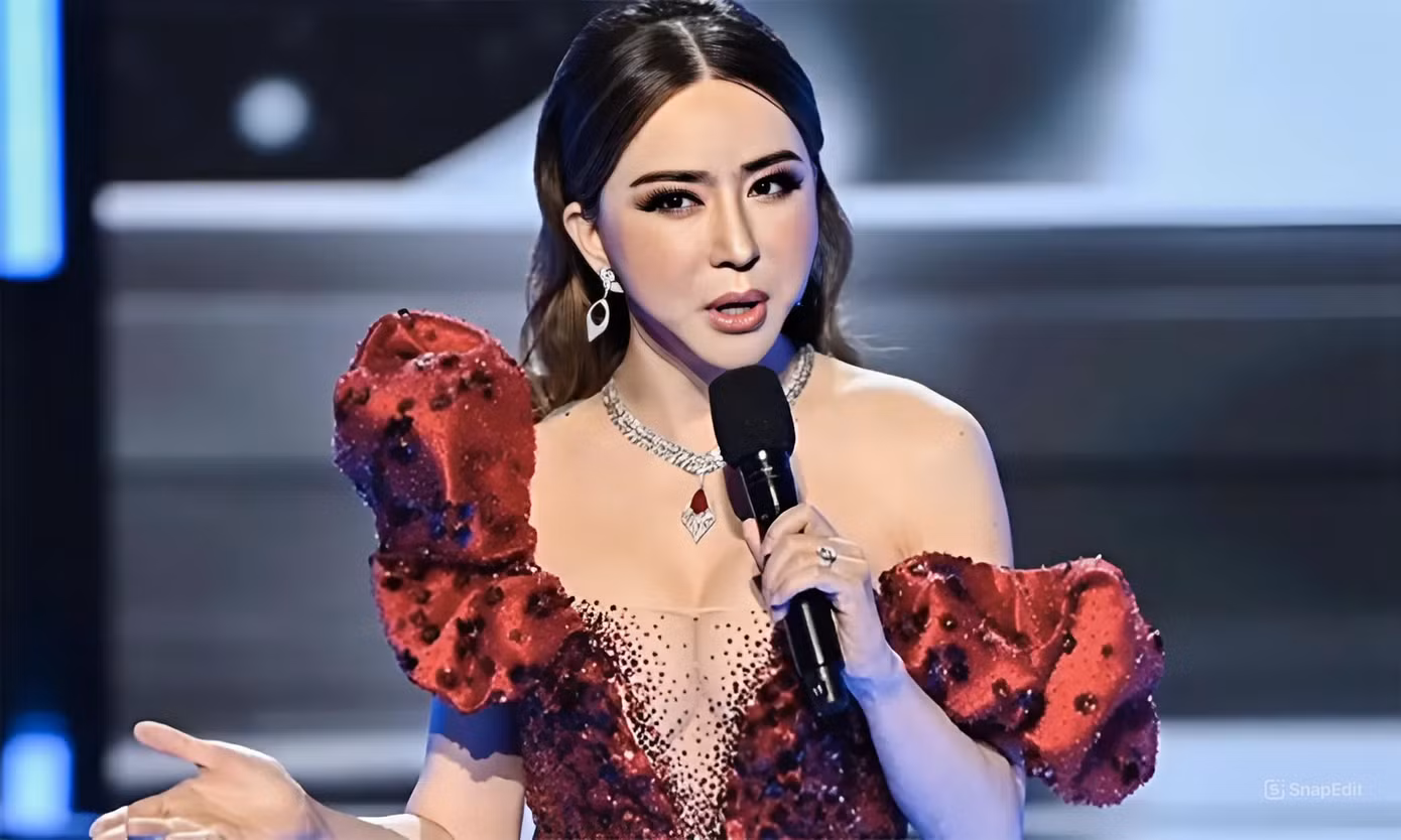 Nữ tỷ phú chuyển giới Anne Jakkaphong Jakrajutatip.