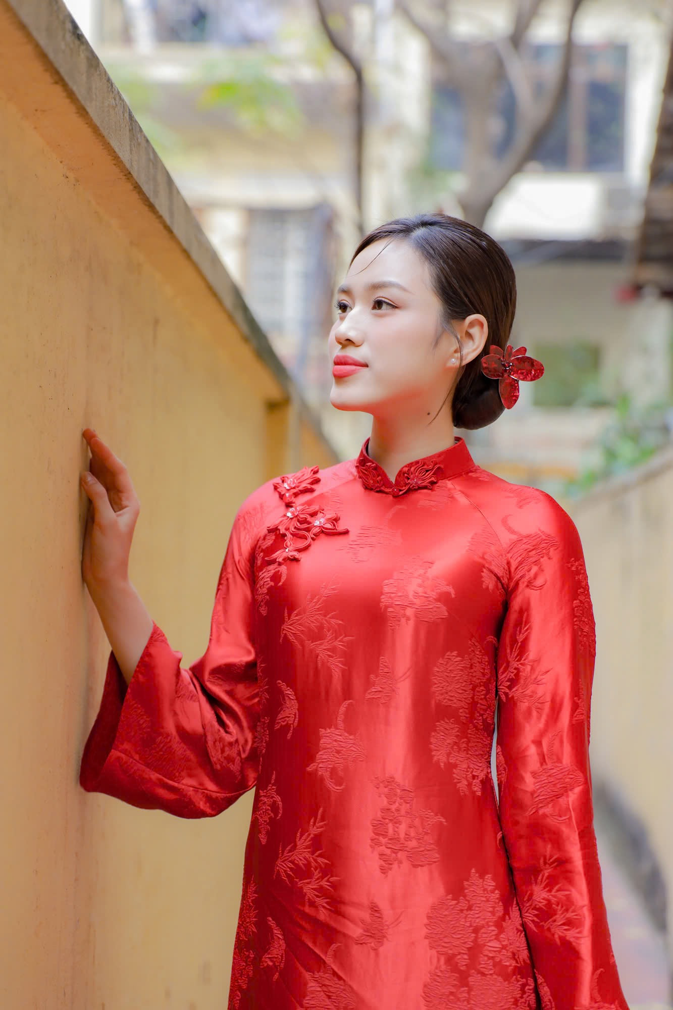 Đỗ Thị Hà nói làm người công chúng như làm dâu trăm họ, nên việc khán giả yêu thích hay đánh giá về người yêu mình là bình thường. Tuy nhiên, cô sẽ làm công tác tư tưởng với người yêu để họ có thể đồng cảm và không bị áp lực quá nhiều trước những thông tin trên mạng xã hội.