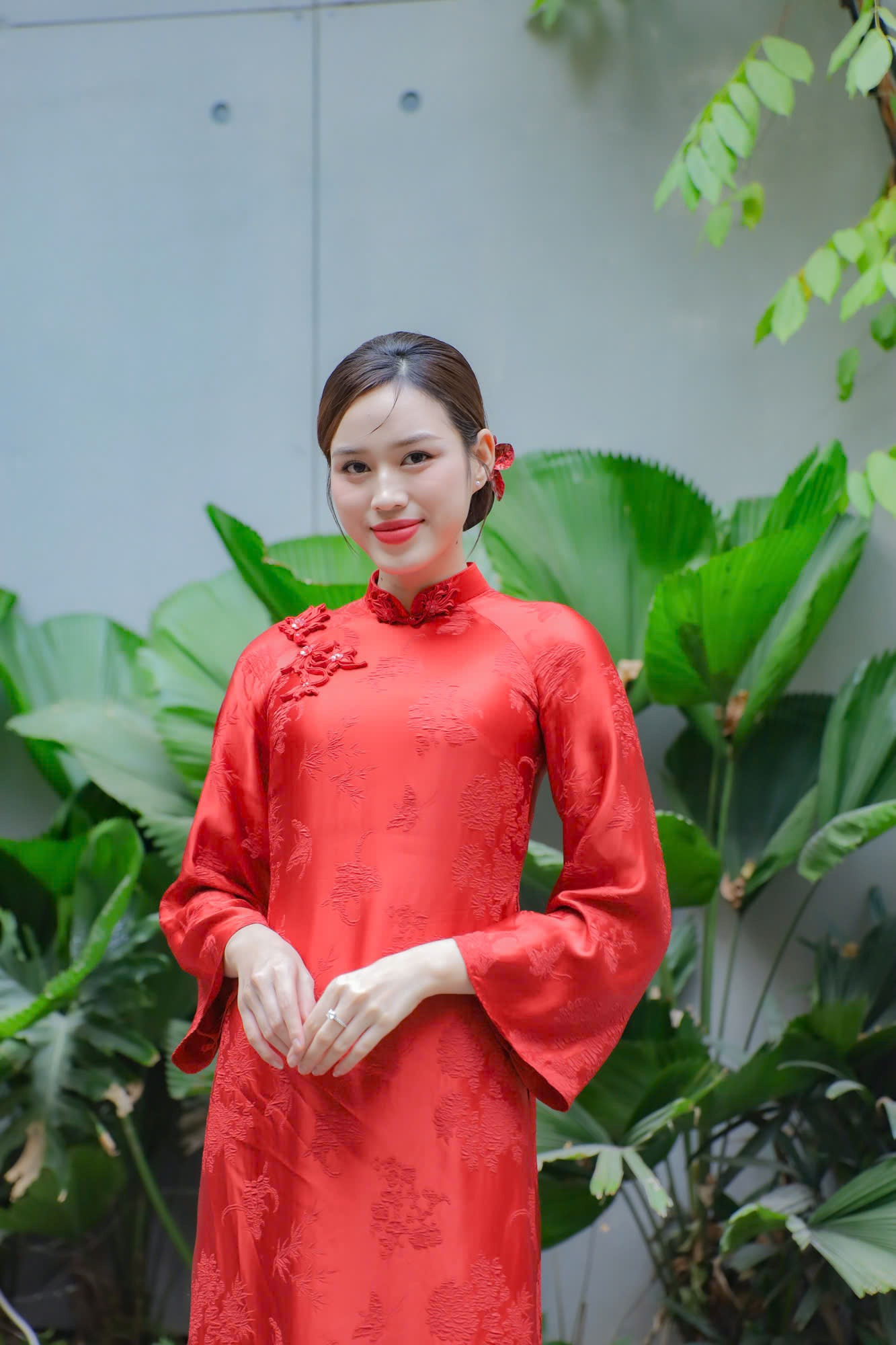 Theo đuổi kinh doanh, Đỗ Thị Hà xây dựng hình ảnh sang trọng, thanh lịch. Trên mạng xã hội, nhiều người gọi cô là phú bà vì dùng nhiều đồ hiệu. Đỗ Thị Hà nói cô chỉ dùng đồ hiệu dựa trên khả năng tài chính như một món quà tự thưởng cho bản thân sau thời gian làm việc chăm chỉ. Người đẹp không chạy theo trào lưu dùng hàng hiệu.