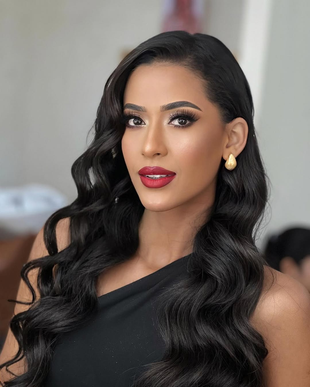 Daris Isaguirre năm nay 23 tuổi, là người dẫn chương trình, người mẫu và doanh nhân.