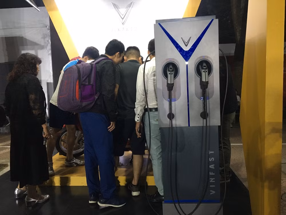 VinFast Lux SA2.0 đầu tiên lăn bánh trên đường thử ở Hải Phòng ảnh 9